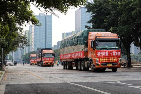 ob体育云扩展更始营销 乘龙日均订单冲破300台(图3)